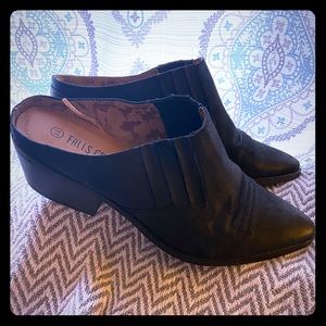 Women’s Falls Creek Size 11 Booties